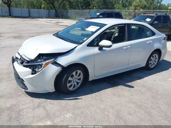 JTDBCMFE0R3058745 2024 TOYOTA COROLLA - Image 2