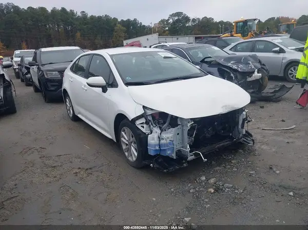JTDBCMFE0R3061001 2024 TOYOTA COROLLA - Image 1