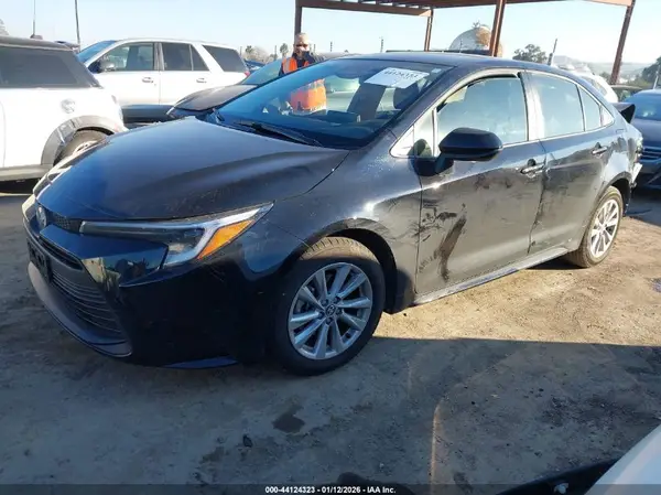 JTDBCMFE0R3061385 2024 TOYOTA COROLLA - Image 2
