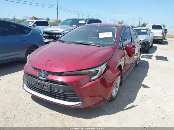 JTDBCMFE0S3070576 2025 TOYOTA COROLLA - Image 2
