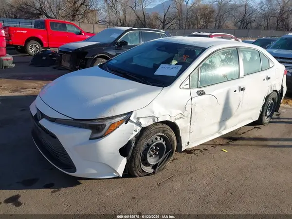 JTDBCMFE0S3072554 2025 TOYOTA COROLLA - Image 2