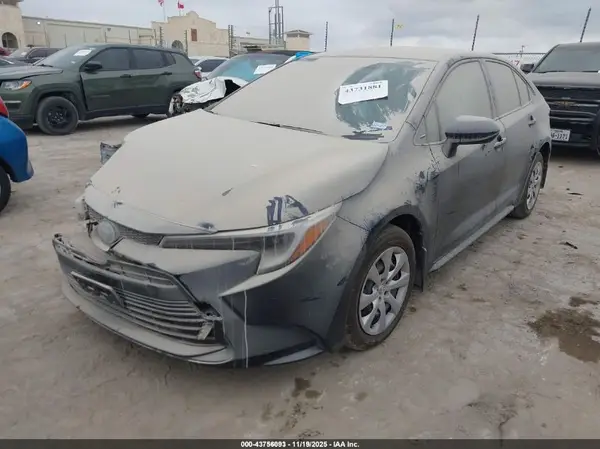 JTDBCMFE0S3081660 2025 TOYOTA COROLLA - Image 2