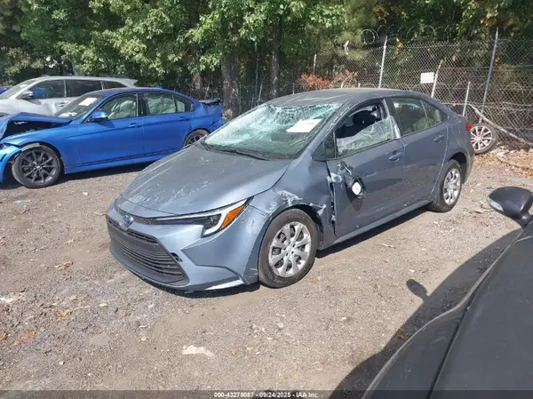 JTDBCMFE0S3094117 2025 TOYOTA COROLLA - Image 2