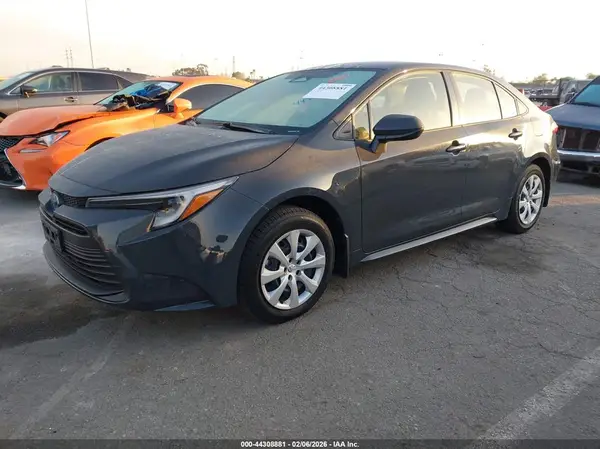 JTDBCMFE0S3104564 2025 TOYOTA COROLLA - Image 2