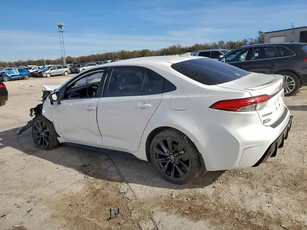 JTDBCMFE0SJ037329 2025 TOYOTA COROLLA - Image 2
