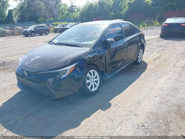 JTDBCMFE0SJ044121 2025 TOYOTA COROLLA - Image 2