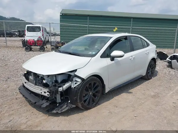 JTDBCMFE1PJ014715 2023 TOYOTA COROLLA - Image 2