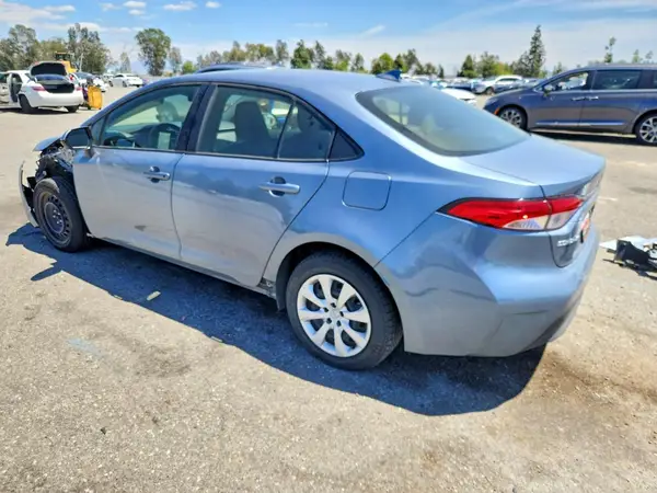 JTDBCMFE1PJ015556 2023 TOYOTA COROLLA - Image 2