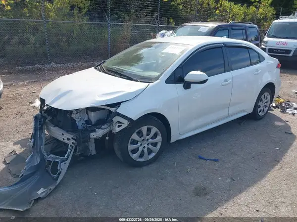 JTDBCMFE1R3030498 2024 TOYOTA COROLLA - Image 2