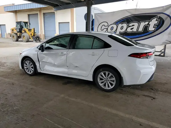JTDBCMFE1R3035085 2024 TOYOTA COROLLA - Image 2