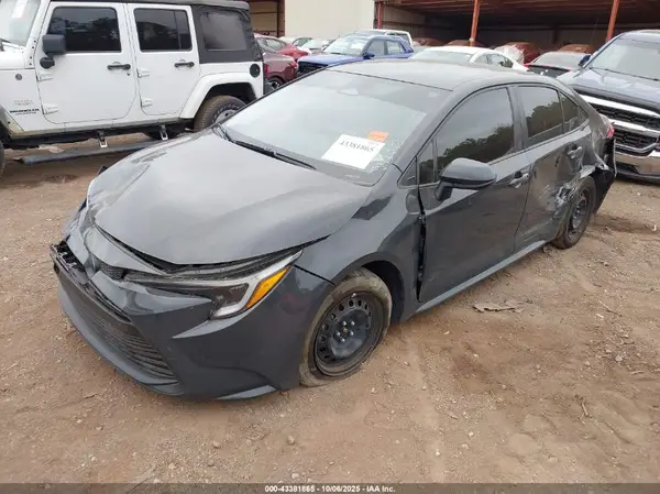 JTDBCMFE1R3041131 2024 TOYOTA COROLLA - Image 2