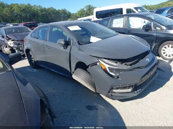 JTDBCMFE1R3043509 2024 TOYOTA COROLLA - Image 1