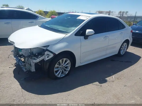 JTDBCMFE1R3045471 2024 TOYOTA COROLLA - Image 2