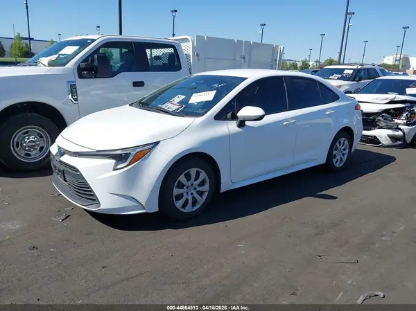 JTDBCMFE1R3050895 2024 TOYOTA COROLLA - Image 2