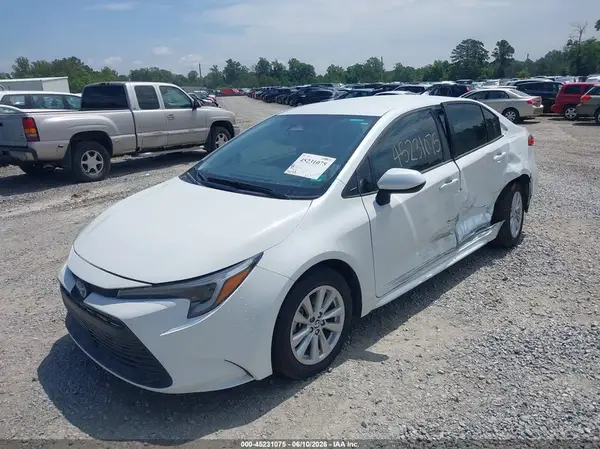 JTDBCMFE1R3050976 2024 TOYOTA COROLLA - Image 2