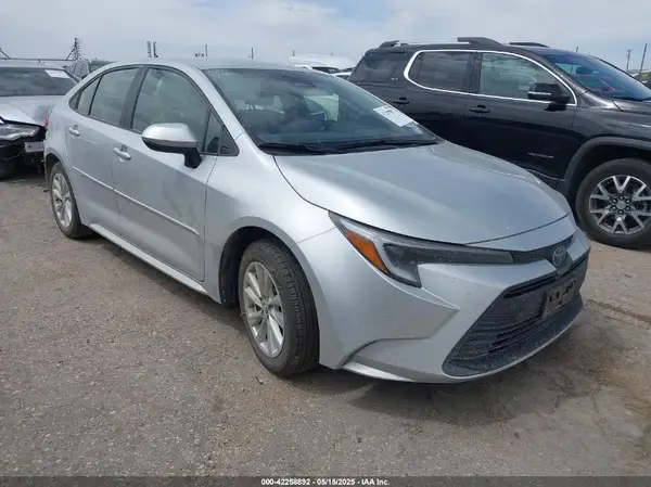 JTDBCMFE1R3053215 2024 TOYOTA COROLLA - Image 1