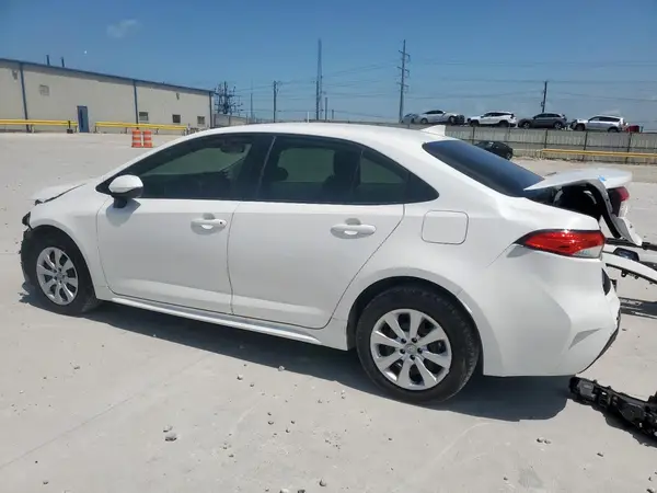JTDBCMFE1R3060147 2024 TOYOTA COROLLA - Image 2