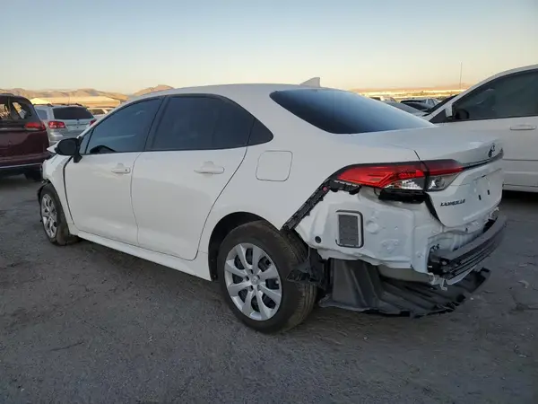 JTDBCMFE1R3068376 2024 TOYOTA COROLLA - Image 2
