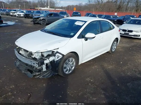 JTDBCMFE1S3070988 2025 TOYOTA COROLLA - Image 2