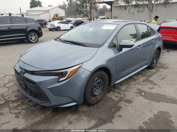 JTDBCMFE1S3072854 2025 TOYOTA COROLLA - Image 2