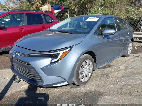JTDBCMFE1S3085717 2025 TOYOTA COROLLA - Image 2