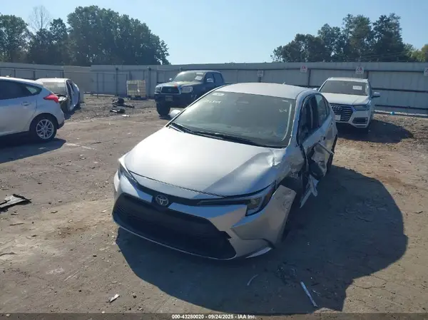 JTDBCMFE1S3099441 2025 TOYOTA COROLLA - Image 2