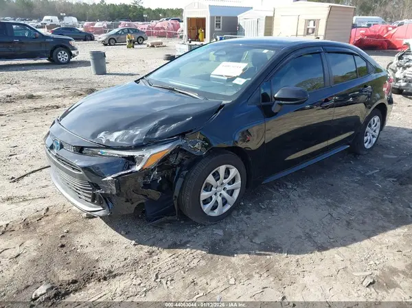 JTDBCMFE1SJ047559 2025 TOYOTA COROLLA - Image 2