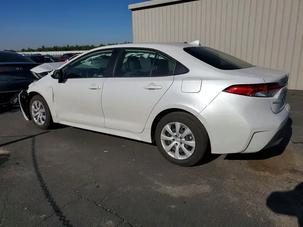 JTDBCMFE1T3118412 2026 TOYOTA COROLLA - Image 2