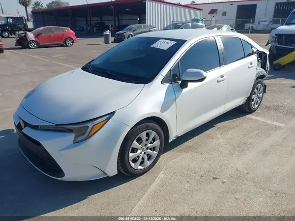 JTDBCMFE2PJ004940 2023 TOYOTA COROLLA - Image 2