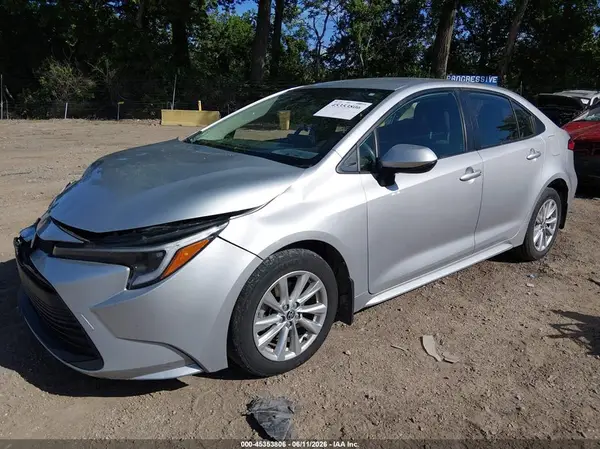 JTDBCMFE2R3033359 2024 TOYOTA COROLLA - Image 2