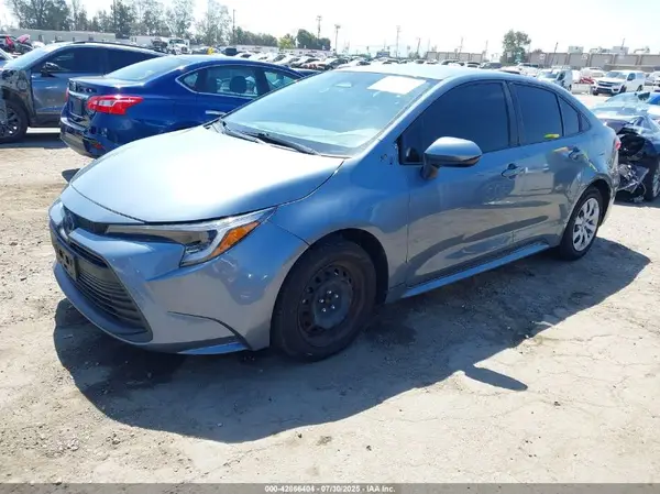 JTDBCMFE2R3038349 2024 TOYOTA COROLLA - Image 2