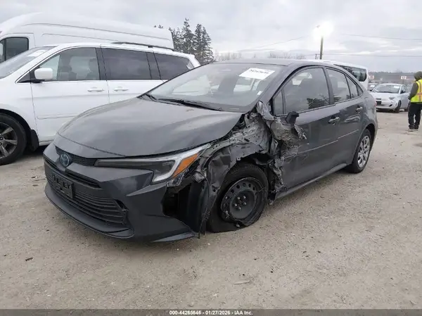 JTDBCMFE2R3043969 2024 TOYOTA COROLLA - Image 2