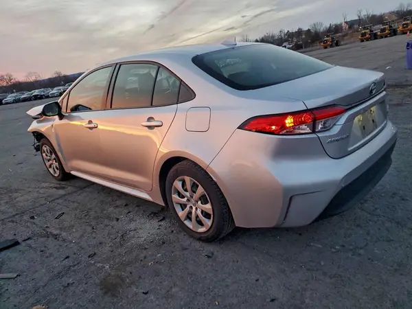 JTDBCMFE2R3048427 2024 TOYOTA COROLLA - Image 2