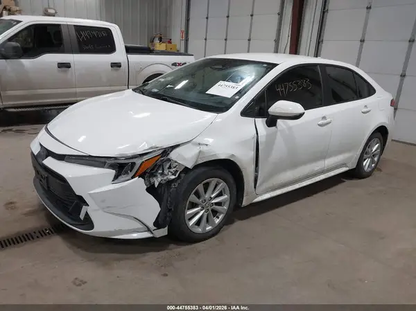 JTDBCMFE2R3050176 2024 TOYOTA COROLLA - Image 2
