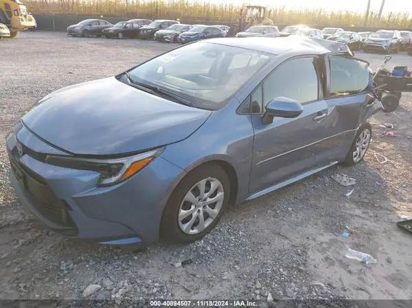 JTDBCMFE2R3050565 2024 TOYOTA COROLLA - Image 2