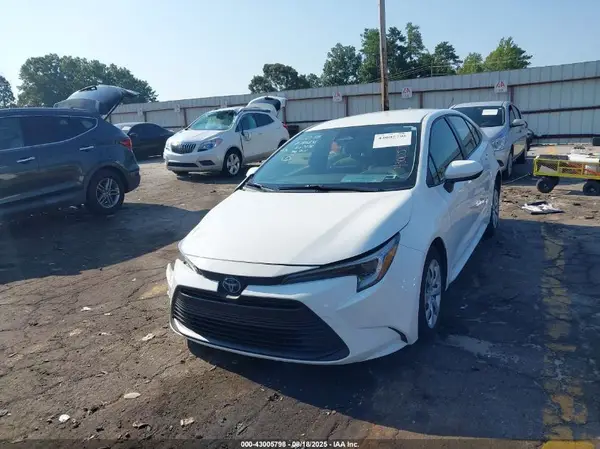 JTDBCMFE2R3057838 2024 TOYOTA COROLLA - Image 2