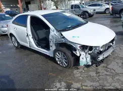 JTDBCMFE2R3061338 2024 TOYOTA COROLLA