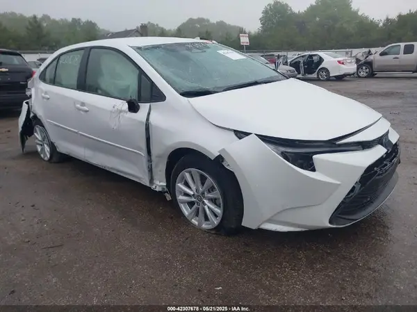 JTDBCMFE2R3063316 2024 TOYOTA COROLLA - Image 1