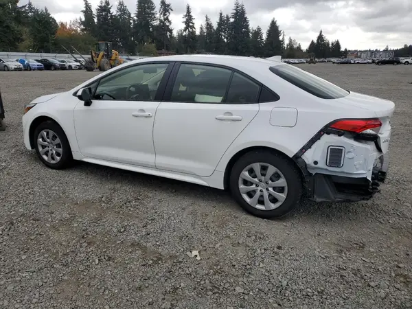 JTDBCMFE2R3064496 2024 TOYOTA COROLLA - Image 2