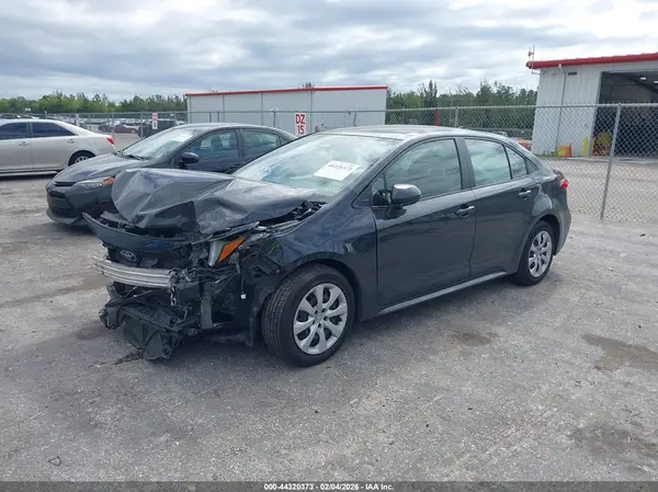 JTDBCMFE2R3064563 2024 TOYOTA COROLLA - Image 2