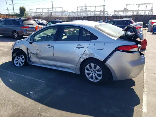 JTDBCMFE2R3065633 2024 TOYOTA COROLLA - Image 2