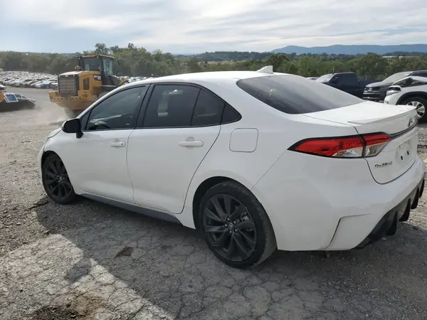JTDBCMFE2S3070885 2025 TOYOTA COROLLA - Image 2
