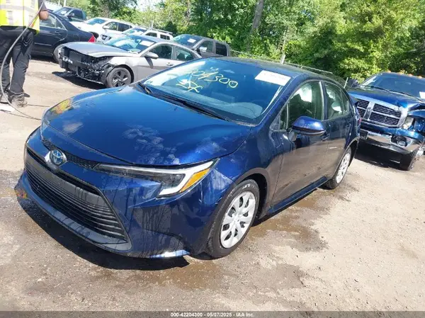 JTDBCMFE2S3072779 2025 TOYOTA COROLLA - Image 2