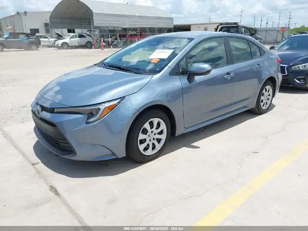 JTDBCMFE2S3079800 2025 TOYOTA COROLLA - Image 2