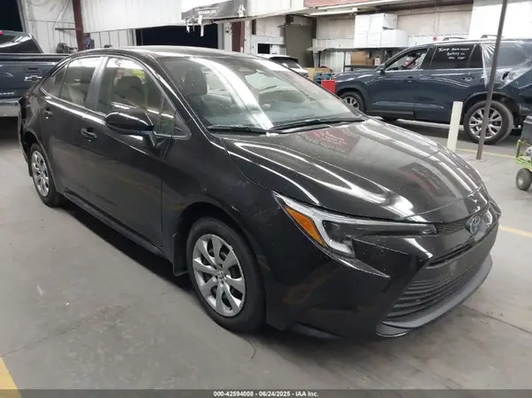 JTDBCMFE2S3095589 2025 TOYOTA COROLLA - Image 1