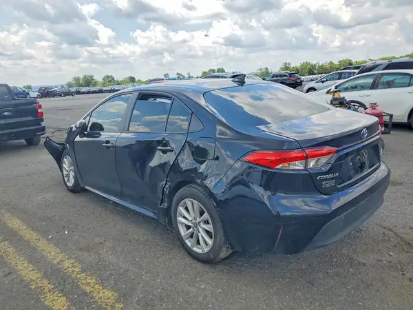 JTDBCMFE2S3101245 2025 TOYOTA COROLLA - Image 2
