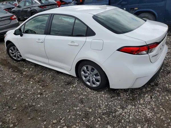 JTDBCMFE2T3114238 2026 TOYOTA COROLLA - Image 2
