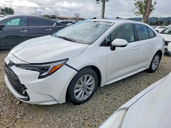 JTDBCMFE2T3135090 2026 TOYOTA COROLLA - Image 1