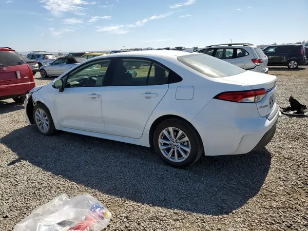 JTDBCMFE3P3004739 2023 TOYOTA COROLLA - Image 2