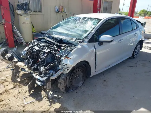 JTDBCMFE3PJ001058 2023 TOYOTA COROLLA - Image 2